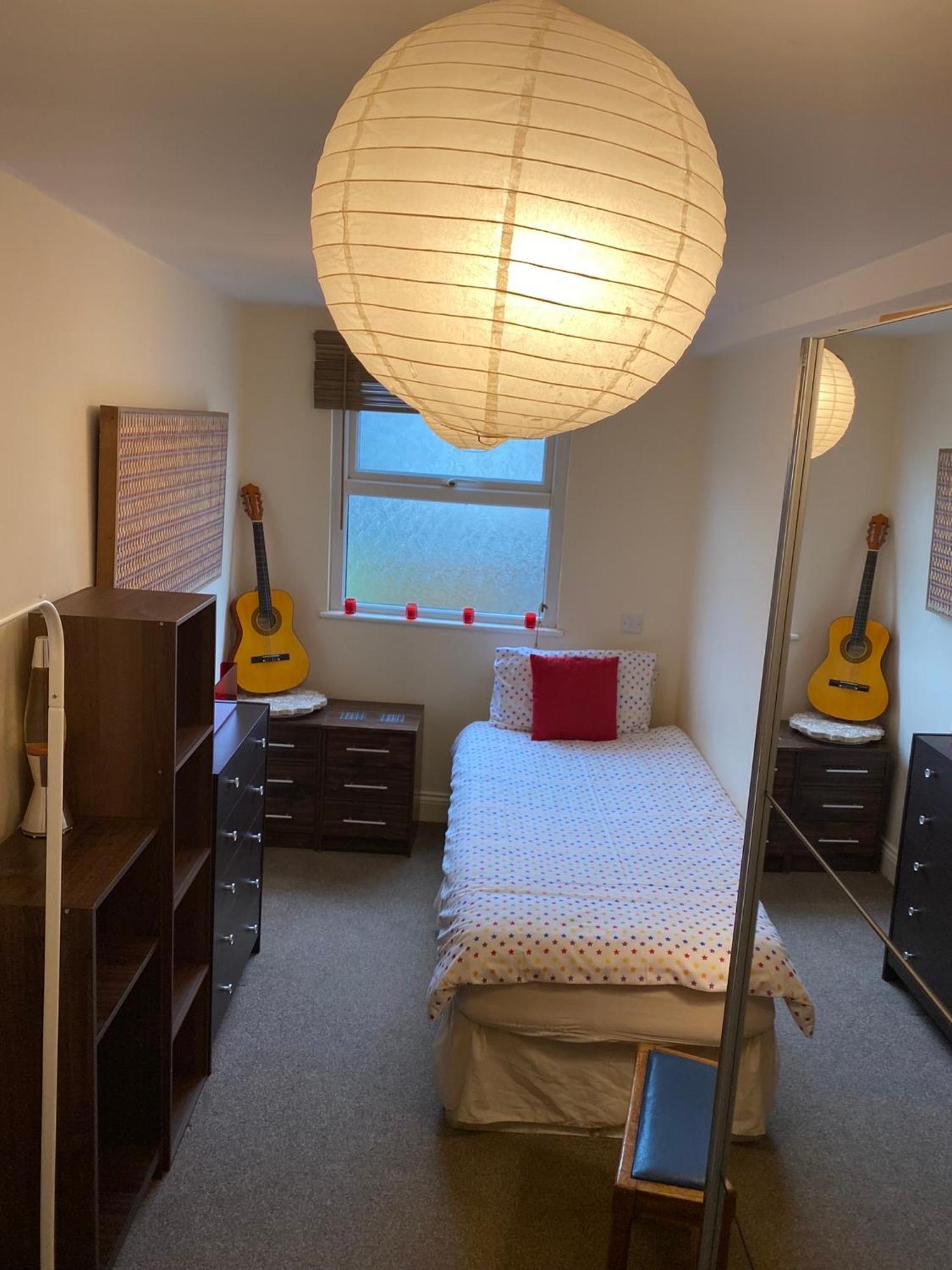35 Mins To Central London. 3 Bedrooms. 2 Bathrooms With Garden Dış mekan fotoğraf